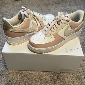 Custom women’s Nike shoes, size 7.5